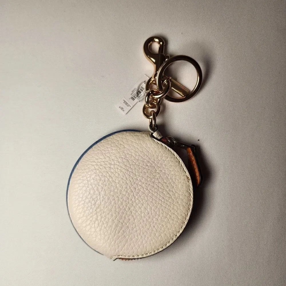 NWT CF104 Coach Circular Coin Pouch With Coach Stamp Charm